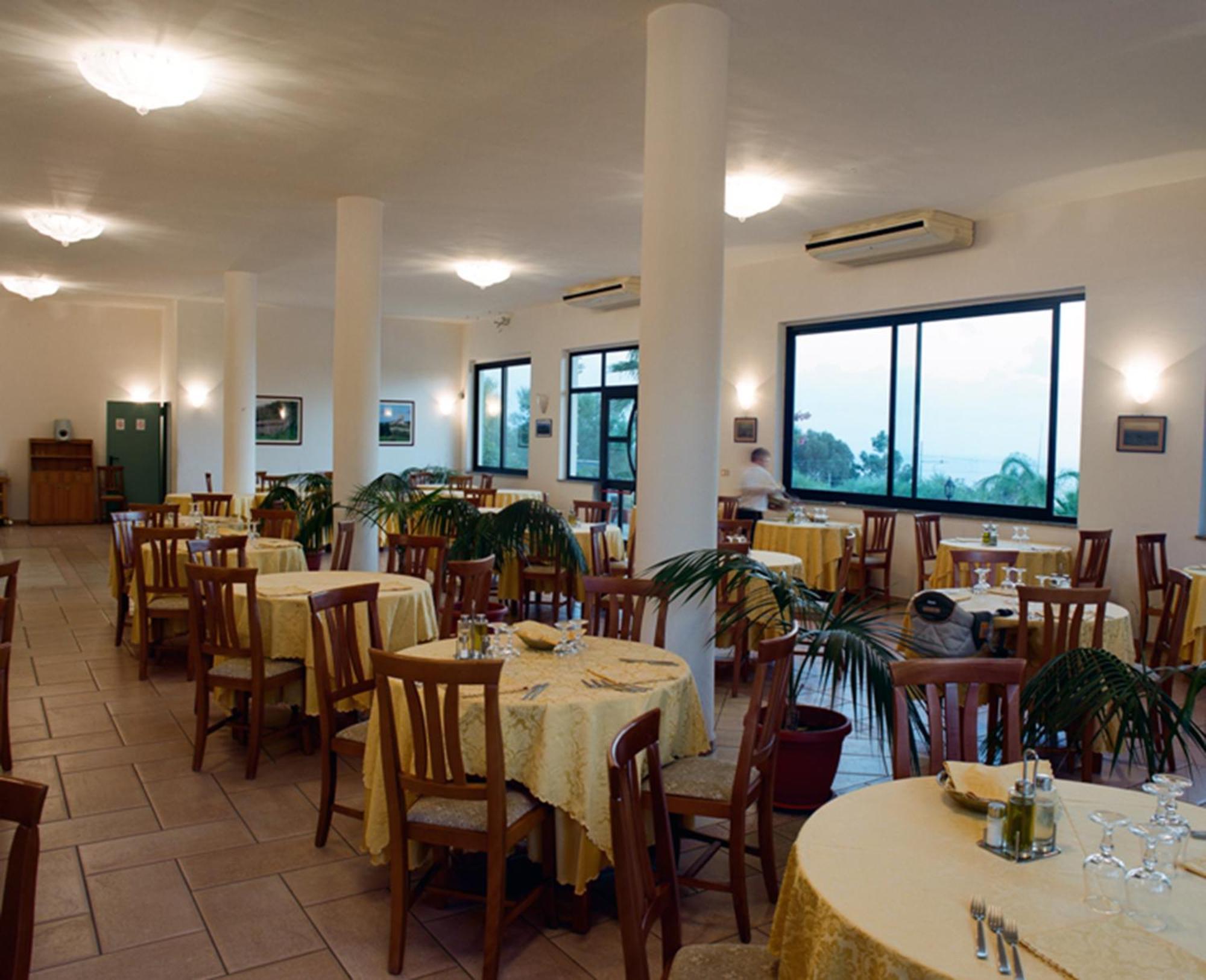 Villaggio Pineta Petto Bianco Capo Vaticano Dış mekan fotoğraf