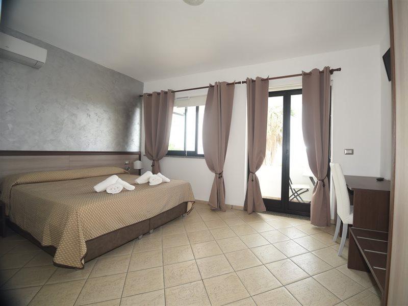 Villaggio Pineta Petto Bianco Capo Vaticano Dış mekan fotoğraf